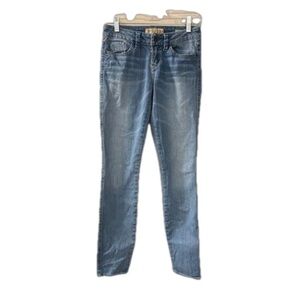 GUESS women’s Brittney Skinny Jeans Size 25